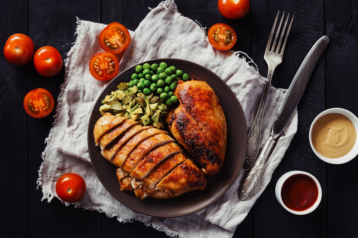 Préparation de légumes frais pour un repas équilibré